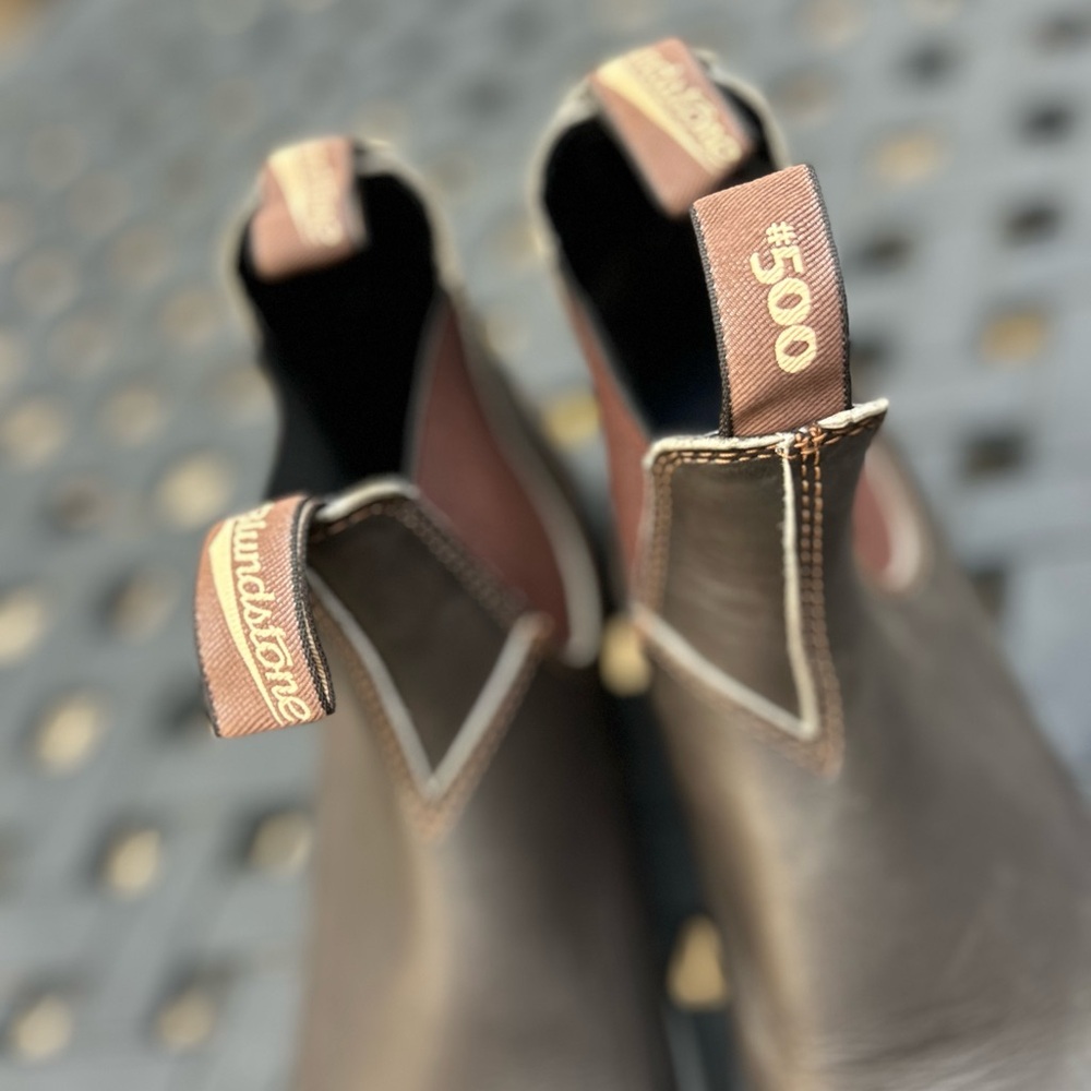 Blundstone Classic Men's 500 Chelsea Boots in Walnut - Picture 9 of 13